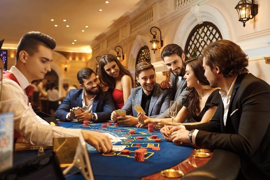 Thử sức với những cách chơi Poker hàng đầu của các tay chơi chuyên nghiệp